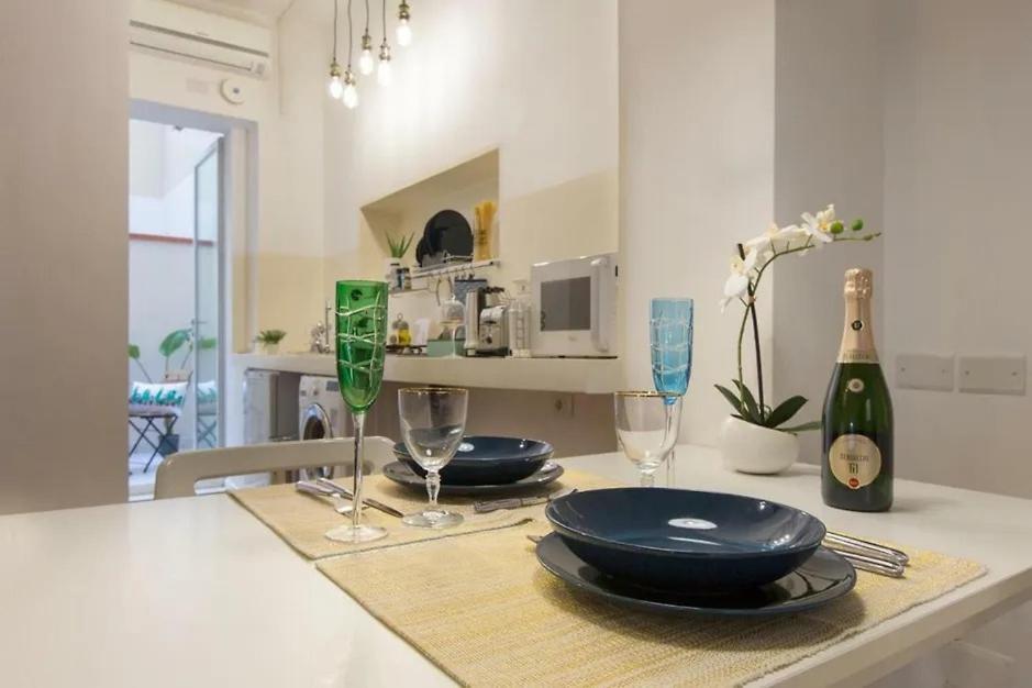 Piazza Martiri Flat Apartment กาญารี ภายนอก รูปภาพ